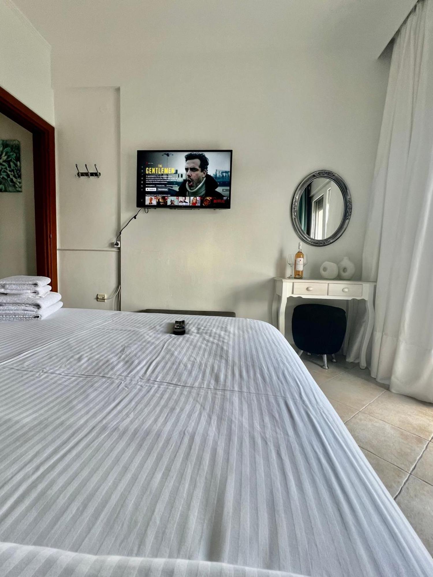 City Lux Apartment 2 เซเรส ภายนอก รูปภาพ