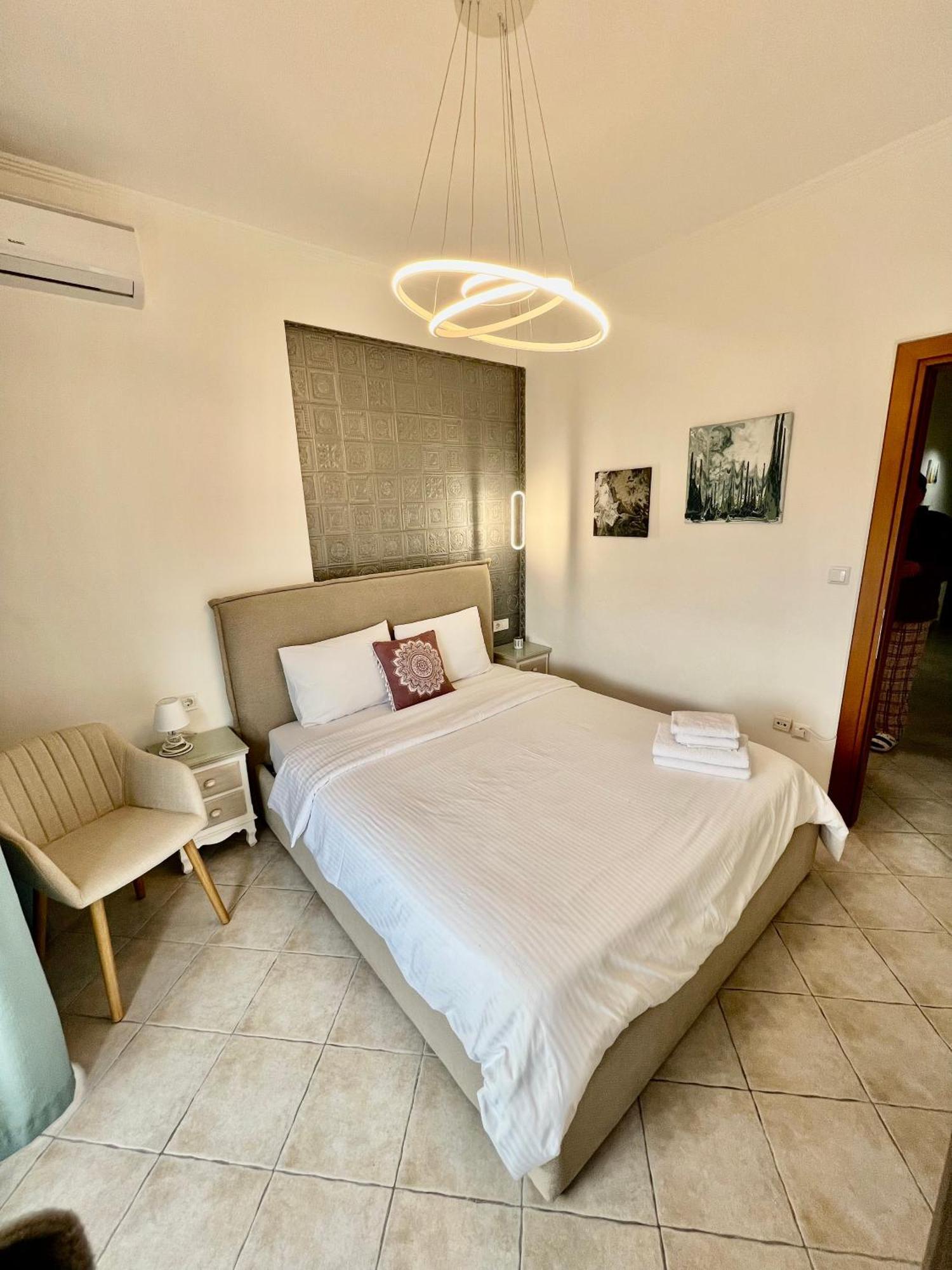 City Lux Apartment 2 เซเรส ภายนอก รูปภาพ
